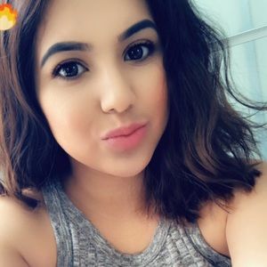 Meet your Posher, Yessica